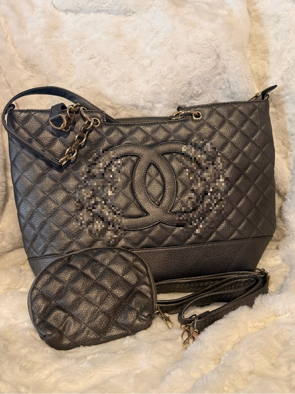 Quilted Leather Shoulder OO Tote in Dark Gray